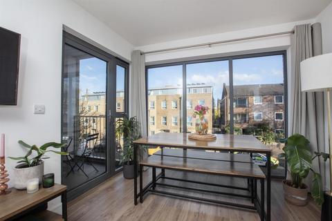 2 bedroom apartment for sale, Gordon Road, Peckham, SE15