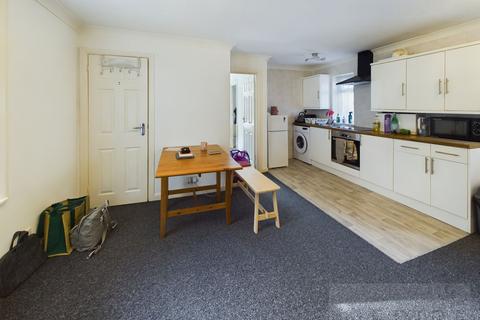 1 bedroom apartment to rent, Hollin Court, Crawley RH10