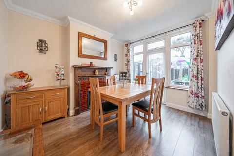 4 bedroom terraced house for sale, Aviemore Way, Beckenham