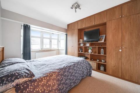 98 Aviemore Way, Beckenham, BR3 3RT