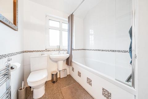 98 Aviemore Way, Beckenham, BR3 3RT