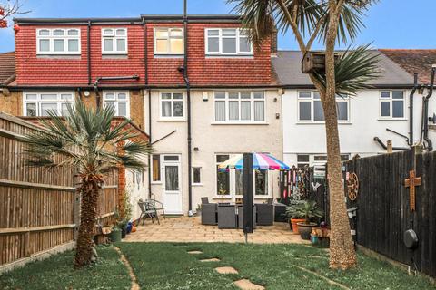 98 Aviemore Way, Beckenham, BR3 3RT