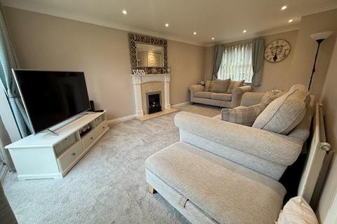 3 bedroom detached house for sale, Celandine Rd, Hamilton, Leicester. LE5 1SW