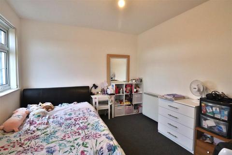 2 bedroom apartment to rent, Woodview Court, Woodview, Shoreham-By-Sea