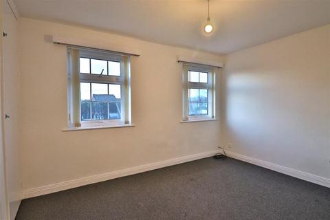 2 bedroom apartment to rent, Woodview Court, Woodview, Shoreham-By-Sea