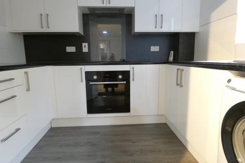 3 bedroom flat to rent, Kent Wharf, Laburnum Street, London E2