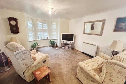 2 bedroom flat for sale, Ellesmere Lodge, 28 Ellesmere Road, Monton, M30