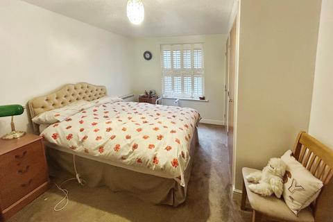 2 bedroom flat for sale, Ellesmere Lodge, 28 Ellesmere Road, Monton, M30