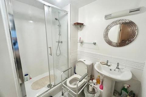 2 bedroom flat for sale, Ellesmere Lodge, 28 Ellesmere Road, Monton, M30