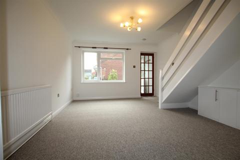 2 bedroom terraced house to rent, Boyatt Wood