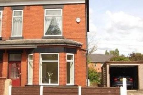 1 bedroom semi-detached house to rent, Eccles, M30