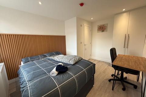 1 bedroom in a house share to rent, New Lane, Eccles, M30 7JW