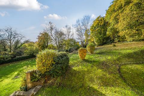 10 Deanery Road, Godalming, GU7 2PG