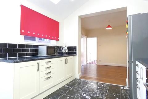 3 bedroom terraced house for sale, Frisby Road, Leicester LE5