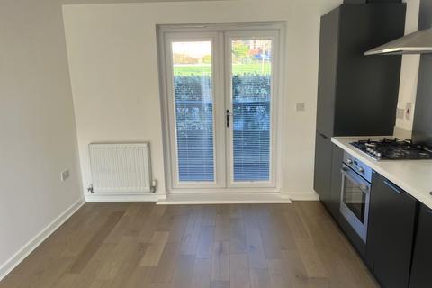 2 bedroom flat to rent, Christie Lane, Salford, M7