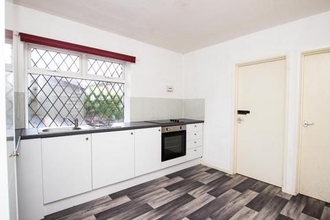 2 bedroom end of terrace house to rent, Duddon Avenue, Darwen