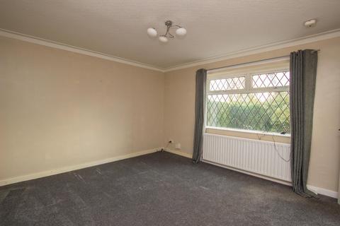 2 bedroom end of terrace house to rent, Duddon Avenue, Darwen