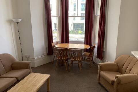 1 bedroom flat to rent, Chiswick High Road, London W4