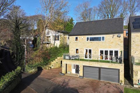 4 bedroom detached house for sale, Upper Martin Green, Greetland, Halifax