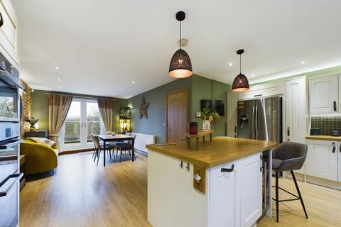 4 bedroom detached house for sale, Upper Martin Green, Greetland, Halifax