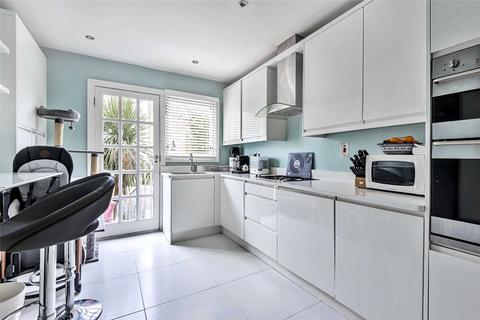 3 bedroom flat for sale, Rosebury Road, Fulham, London, SW6