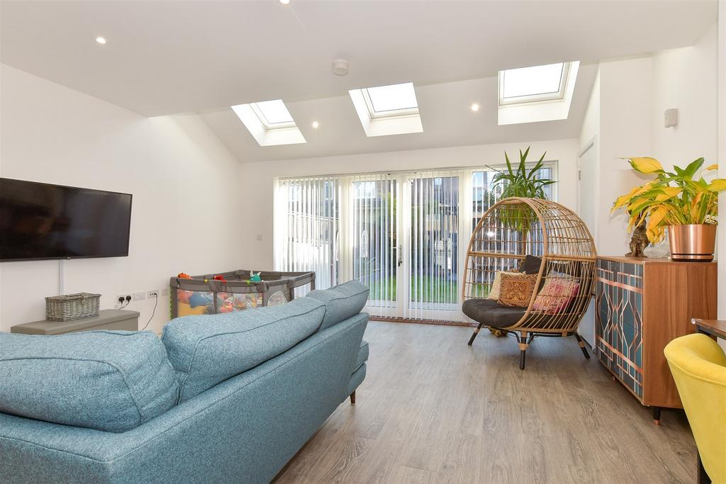 Lounge/Kitchen/ Dining Area