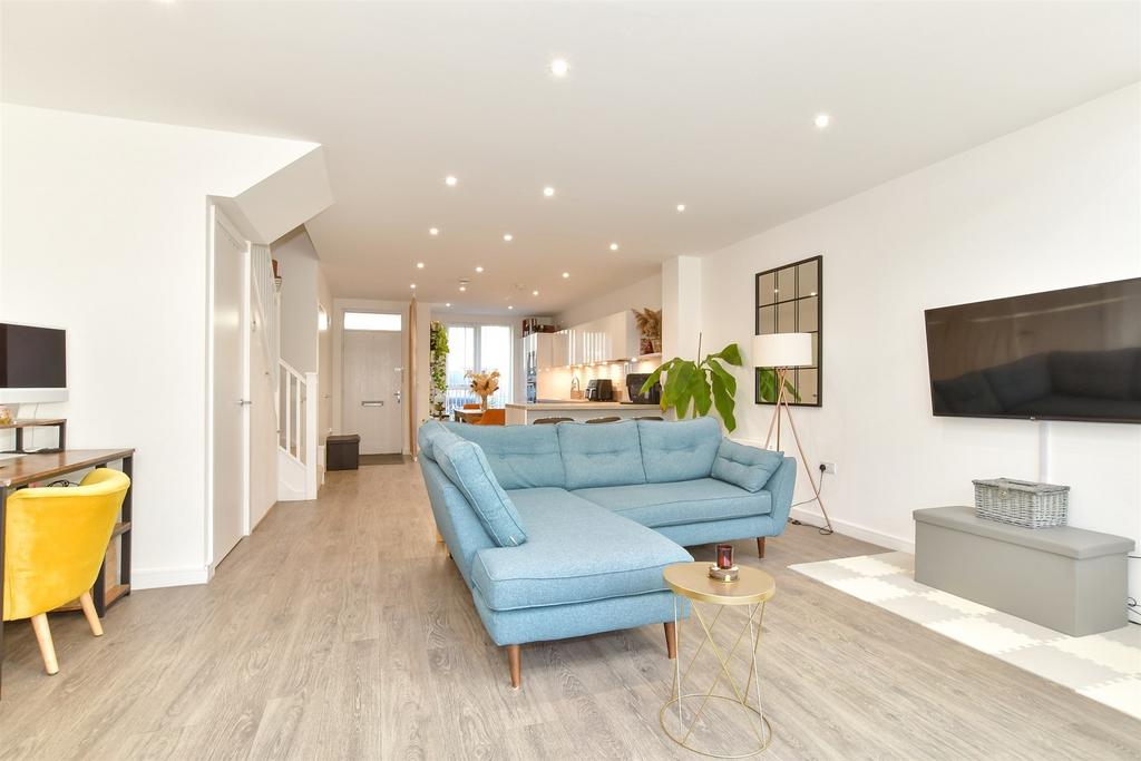 Lounge/Kitchen/ Dining Area