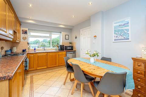 17 Brooklands Road, Albrighton, Wolverhampton, WV7 3DW