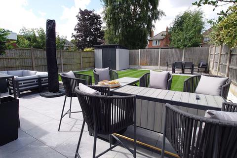 26 Lyncroft, Albrighton, Wolverhampton, WV7 3QJ