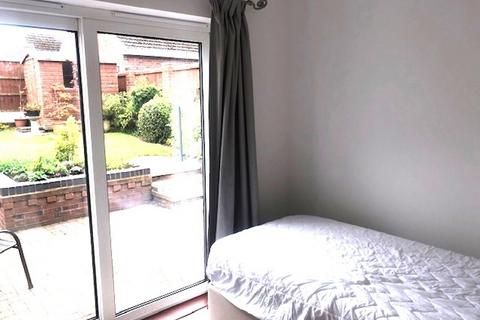 16 Bredon Close, Albrighton, Wolverhampton, WV7 3PQ