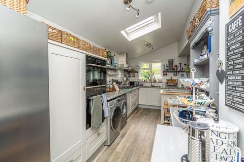 9 Grange Park, Albrighton, Wolverhampton, WV7 3EN