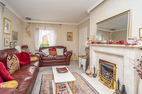 9 Grange Park, Albrighton, Wolverhampton, WV7 3EN