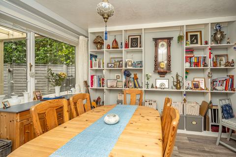 9 Grange Park, Albrighton, Wolverhampton, WV7 3EN
