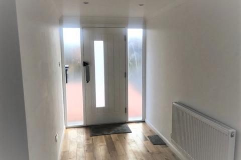 4 Mayfair Close, Albrighton, Wolverhampton, WV7 3PW