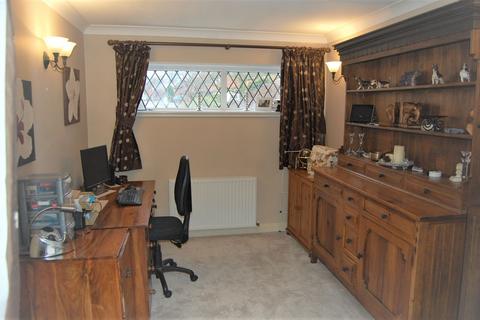 Meadowcroft, 34 Meadow Road, Albrighton, Wolverhampton, WV7 3DZ