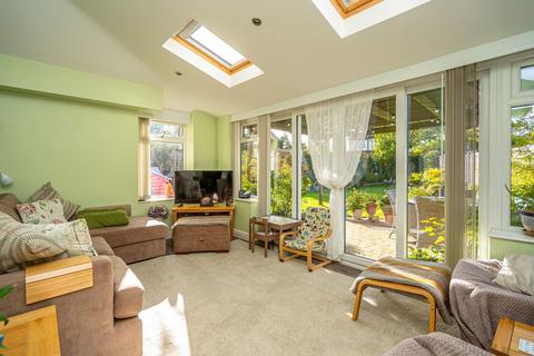 19 Charles Avenue, Albrighton, Wolverhampton, WV7 3LQ