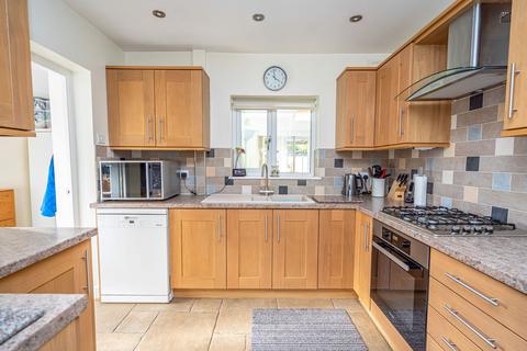19 Charles Avenue, Albrighton, Wolverhampton, WV7 3LQ