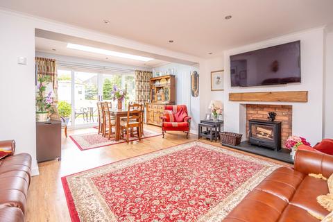 41 Church Road, Albrighton, Wolverhampton, WV7 3LH