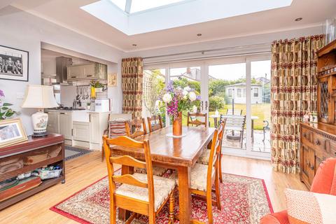 41 Church Road, Albrighton, Wolverhampton, WV7 3LH