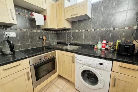 2 bedroom flat to rent, Whiteladies Road, Bristol BS8