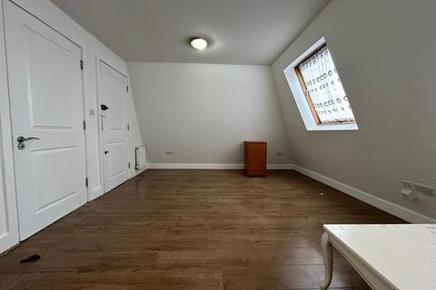 1 bedroom apartment to rent, Claremont Street