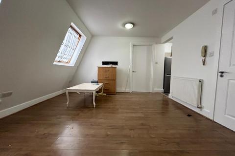 1 bedroom apartment to rent, Claremont Street