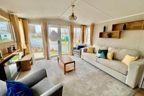 2 bedroom lodge for sale, Hedley Wood Holiday Park