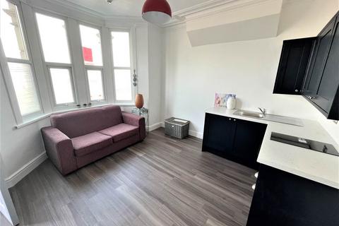 Studio to rent, Bath Road , Arno's Vale, Bristol