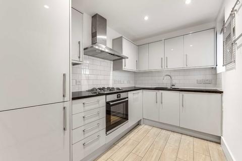 3 bedroom flat to rent, Edith Grove, London SW10