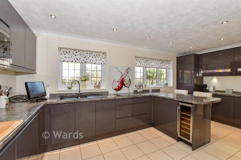 4 bedroom detached house for sale, Tenterden Road, Biddenden, Kent