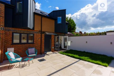 2 bedroom semi-detached house for sale, The Timbers, Vale Road, Portslade