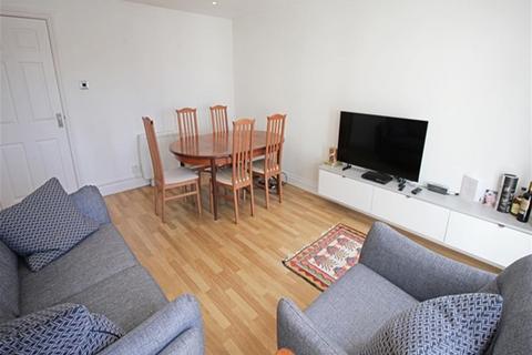 2 bedroom flat to rent, 2 Regal Grove Apts, St Helier