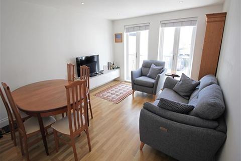 2 bedroom flat to rent, 2 Regal Grove Apts, St Helier