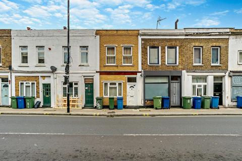 2 bedroom terraced house for sale, Southampton Way, London, SE5